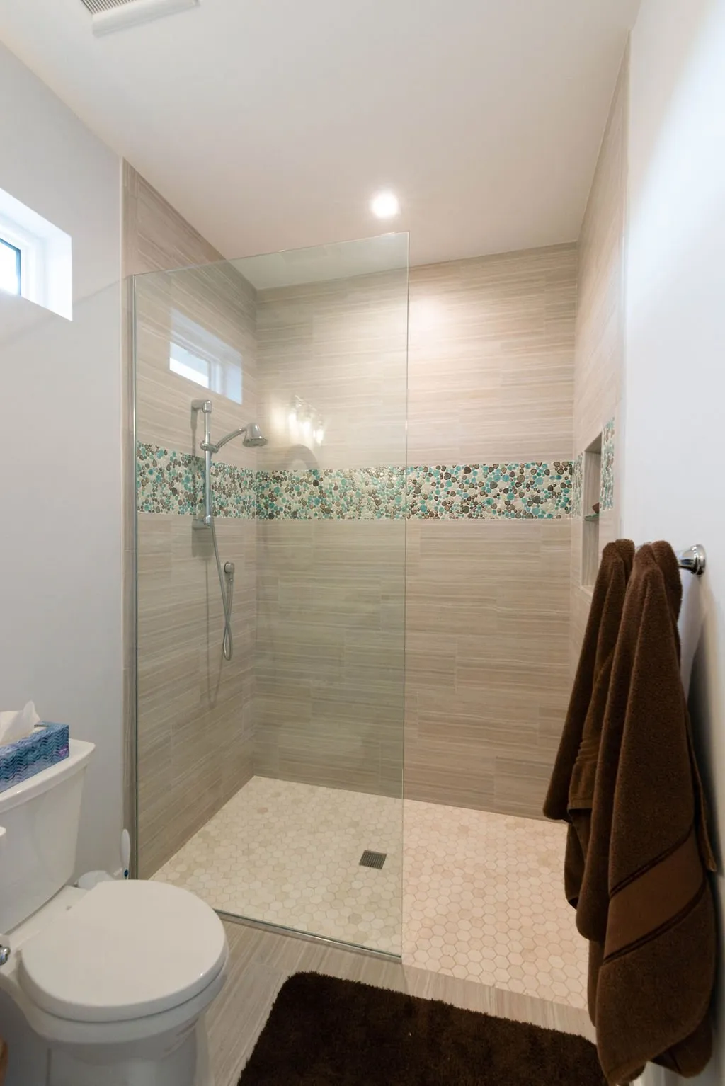 Waterfront Retreat — image 37