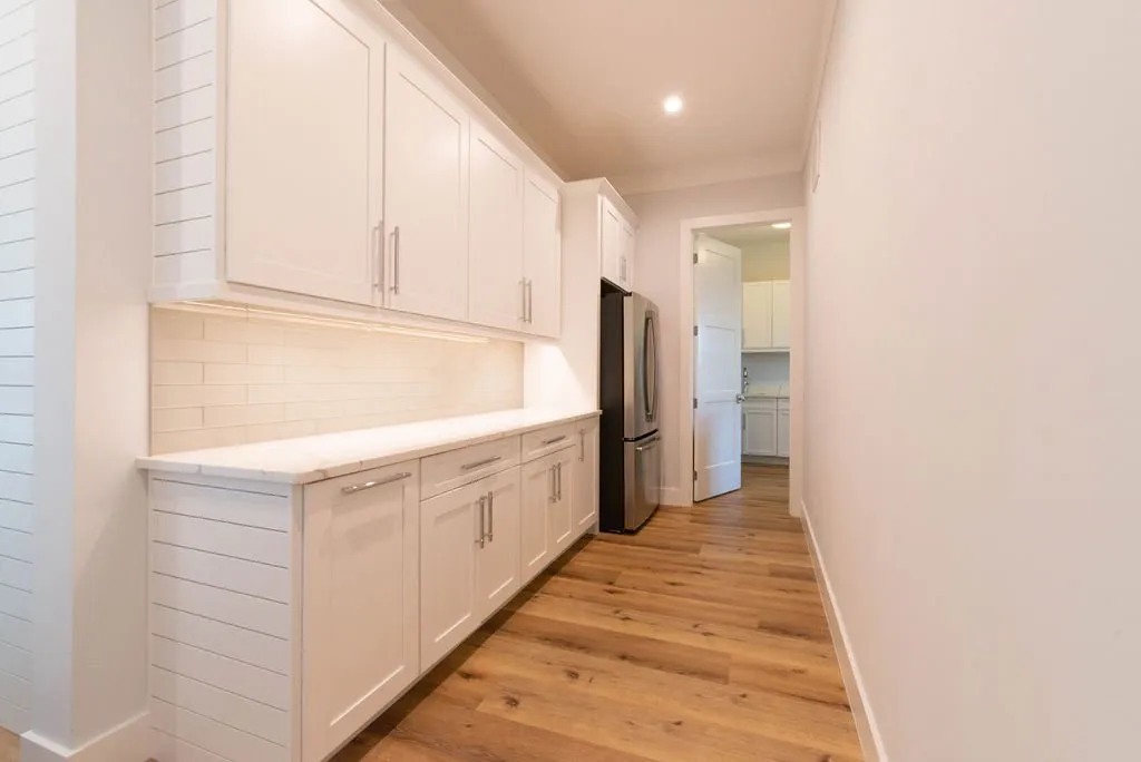 Waterfront Retreat — image 24