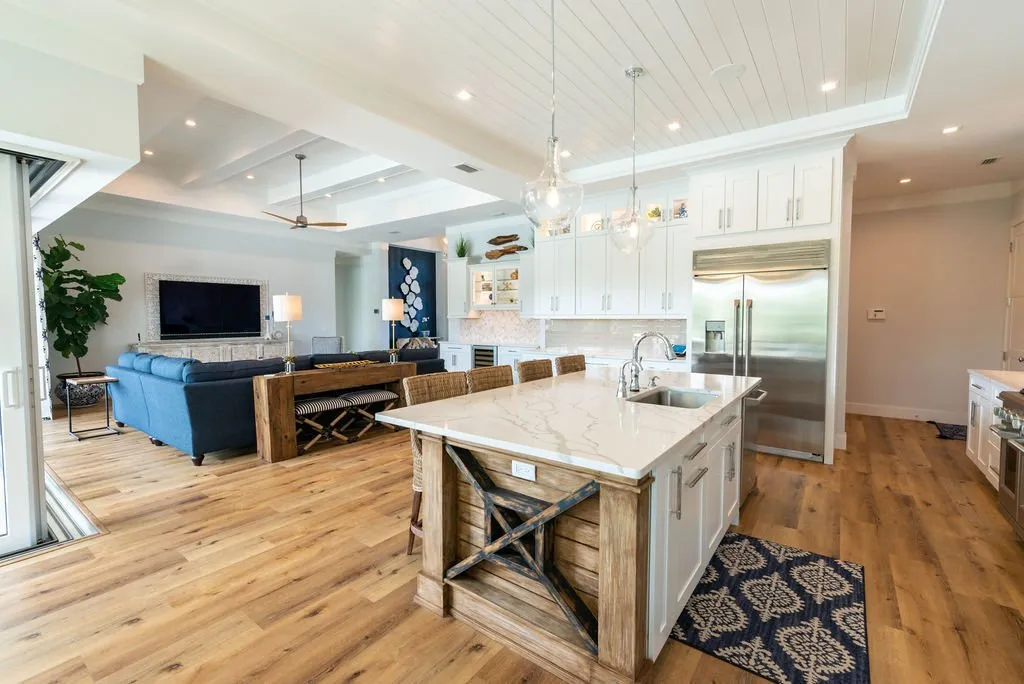Waterfront Retreat — image 19