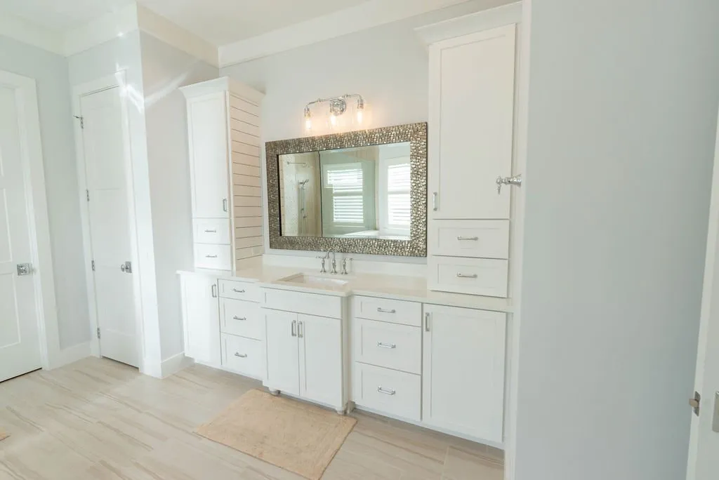 Waterfront Retreat — image 32