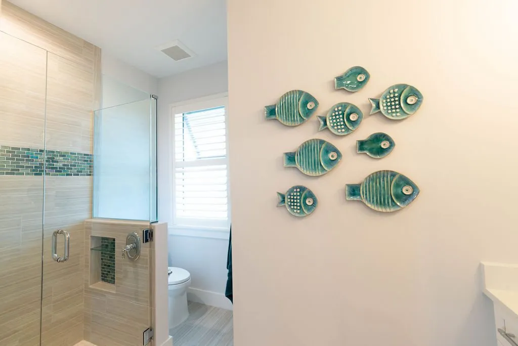 Waterfront Retreat — image 34